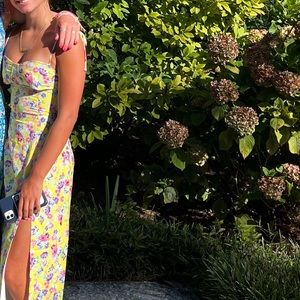 Beginning Boutique Yellow flower maxi dress